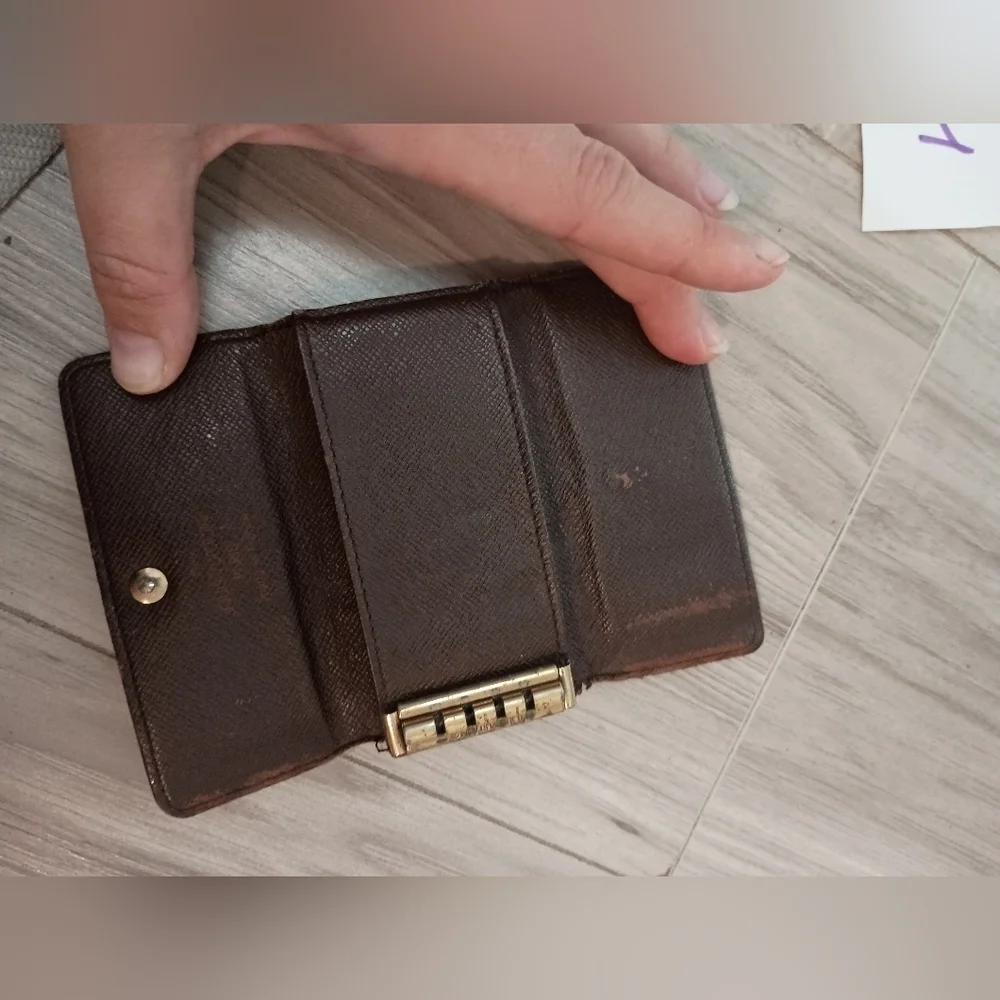 Authentic Louis Vuitton 4 Ring Key Holder Damier Ebene